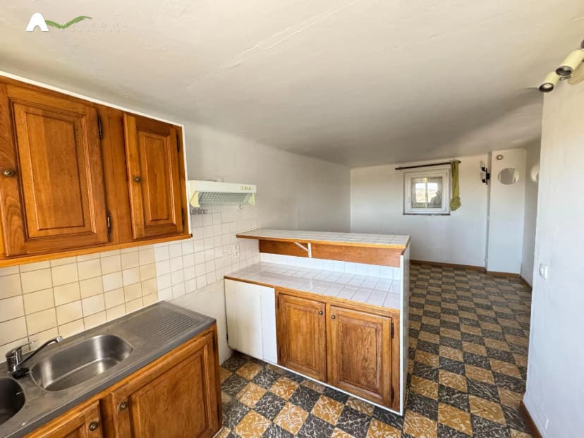 thumbnail of estate's photo