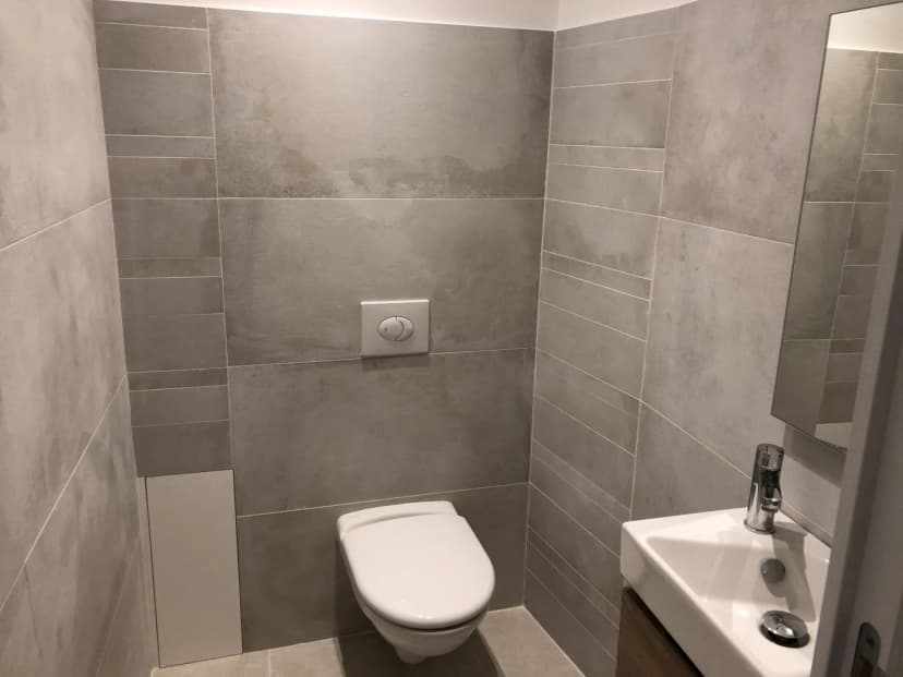 thumbnail of estate's photo