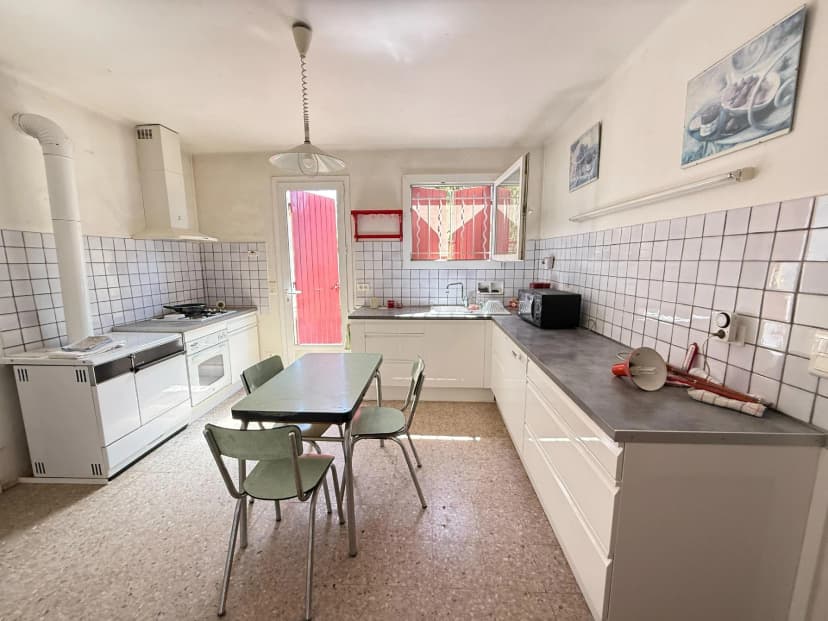 thumbnail of estate's photo