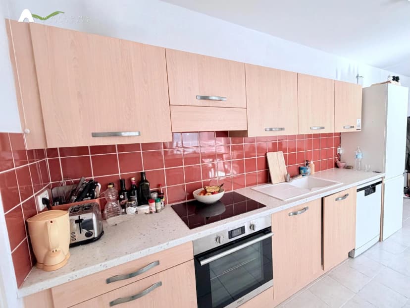 thumbnail of estate's photo