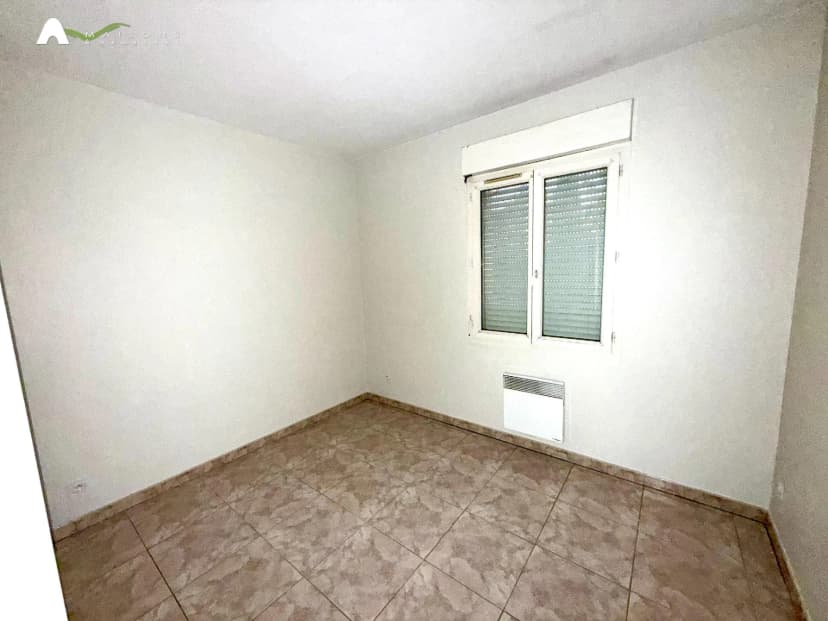 thumbnail of estate's photo