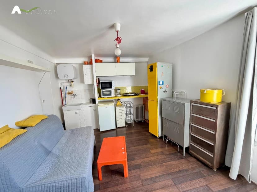thumbnail of estate's photo